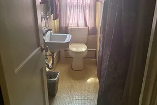 157 Crum Creek Dr, Woodlyn, PA 19094 - Photo 6