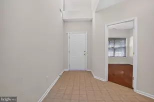 45 Dresner Cir, Upper Chichester, PA 19061 - Photo 2