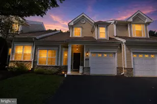 45 Dresner Cir, Upper Chichester, PA 19061 - Photo 2