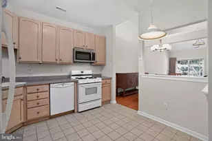 45 Dresner Cir, Upper Chichester, PA 19061 - Photo 10