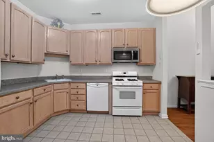 45 Dresner Cir, Upper Chichester, PA 19061 - Photo 8