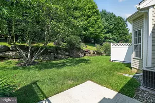 45 Dresner Cir, Upper Chichester, PA 19061 - Photo 20
