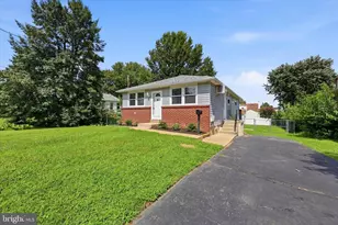 107 Wellington Rd, Aston, PA 19014 - Photo 1