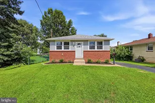 107 Wellington Rd, Aston, PA 19014 - Photo 2