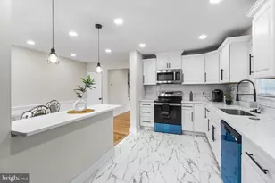 3406 Oak Ln, Brookhaven, PA 19015 - Photo 8