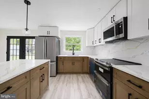 125 W Thompson Ave, Springfield, PA 19064 - Photo 1