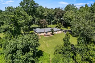 6 Biddlebrook Ln, Chadds Ford, PA 19317 - Photo 6