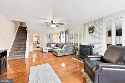 411 Crotzer Avenue, Folcroft, PA 19032 - Photo 2