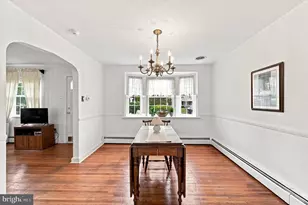 2404 Georgian Ln, Broomall, PA 19008 - Photo 6