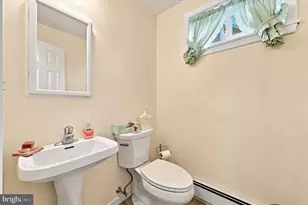 2404 Georgian Ln, Broomall, PA 19008 - Photo 10
