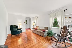 2404 Georgian Ln, Broomall, PA 19008 - Photo 2