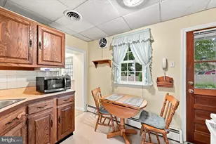 2404 Georgian Ln, Broomall, PA 19008 - Photo 8