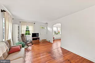 2404 Georgian Ln, Broomall, PA 19008 - Photo 4