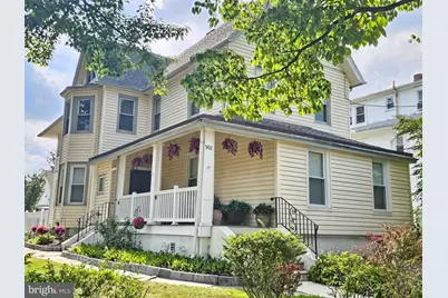 902 W Park Square, Prospect Park, PA 19076 - Photo 1
