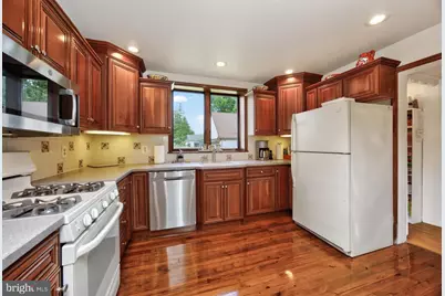 319 Wayne Avenue, Lansdowne, PA 19050 - Photo 12