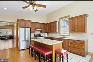 631 S Central Blvd, Broomall, PA 19008 - Photo 2