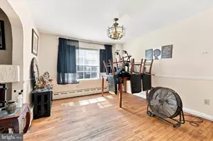 8512 Monroe St, Upper Darby, PA 19082 - Photo 4