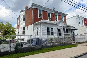 32 S 12th St, Darby, PA 19023 - Photo 4