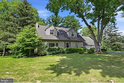 817 Ridge Lane, Media, PA 19063 - Photo 2