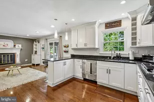 4 Hibberds Pl, Broomall, PA 19008 - Photo 12