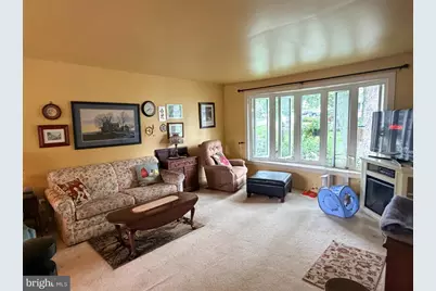 172 Blackthorne Lane, Aston, PA 19014 - Photo 4