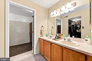 351 Danbury Ln, Glen Mills, PA 19342 - Photo 10