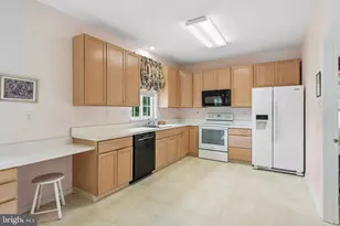 42 James Hayward Rd, Glen Mills, PA 19342 - Photo 10