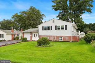 257 Hemlock Ln, Springfield, PA 19064 - Photo 2