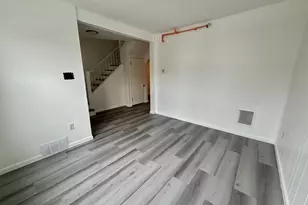 17 Walnut St, Marcus Hook, PA 19061 - Photo 6