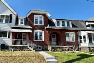 17 Walnut St, Marcus Hook, PA 19061 - Photo 1