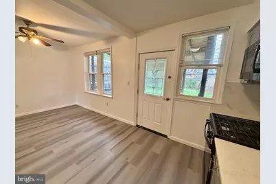 17 Walnut Street, Marcus Hook, PA 19061 - Photo 12