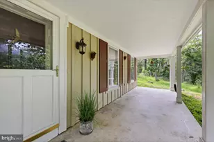 373 Ivy Ln, Glen Mills, PA 19342 - Photo 2