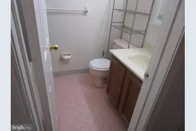 44 S S. Lansdowne Ave. Avenue #202, Lansdowne, PA 19050 - Photo 4
