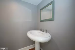 327 Strathmore Dr, Bryn Mawr, PA 19010 - Photo 42