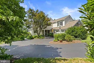 608 Lindsay Circle, Villanova, PA 19085 - Photo 2