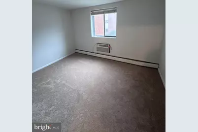 100 E Glenolden Avenue #B-11, Glenolden, PA 19036 - Photo 6
