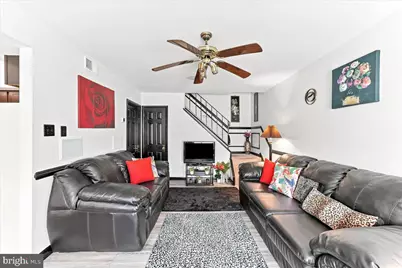 5200 Hilltop Drive #J11, Brookhaven, PA 19015 - Photo 4