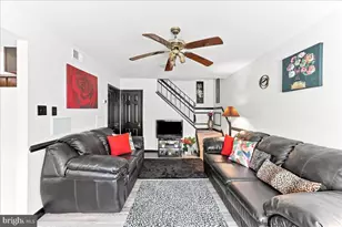5200 Hilltop Dr, Brookhaven, PA 19015 - Photo 4