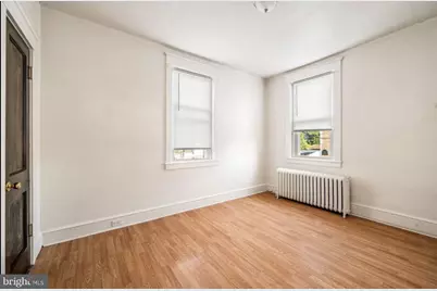 139 E Plumstead Avenue #B, Lansdowne, PA 19050 - Photo 2