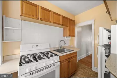 139 E Plumstead Avenue #B, Lansdowne, PA 19050 - Photo 6