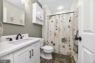1004 N Glen Dr, Glen Mills, PA 19342 - Photo 18