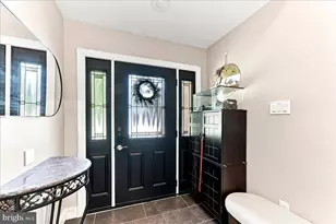 2 Paxon Cir, Broomall, PA 19008 - Photo 2
