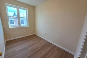 7108 Clover Ln, Upper Darby, PA 19082 - Photo 10