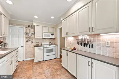 203 Walnut Hill Lane, Havertown, PA 19083 - Photo 12