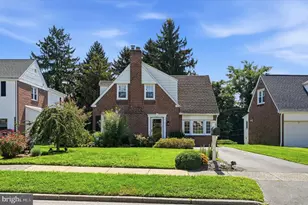 203 Walnut Hill Ln, Havertown, PA 19083 - Photo 2