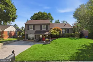 722 Wisteria Dr, Newtown Square, PA 19073 - Photo 1