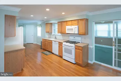 102 N Drexel Avenue, Havertown, PA 19083 - Photo 8