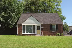 1226 University Ave, Morton, PA 19070 - Photo 1