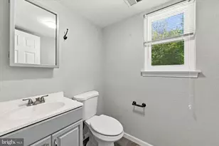 2309 Ferncroft Cir, Upper Chichester, PA 19061 - Photo 26