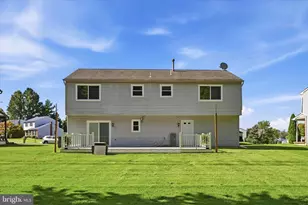 2309 Ferncroft Cir, Upper Chichester, PA 19061 - Photo 28